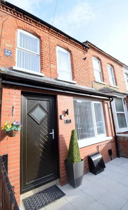 הוילה Belfast Luxury Lets - Windsor Townhouse מראה חיצוני תמונה
